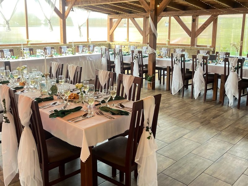 Szarvas pizzeria & restaurant Ohrady — Medzinárodná v meste Dunajská Streda
