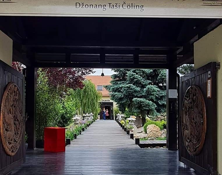 Tibet Park — Kaviareň v meste Nové Zámky