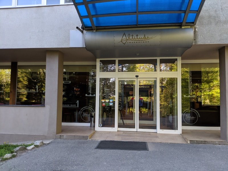 VEŽA - Restaurant + vyhliadka — Medzinárodná v meste Bratislava