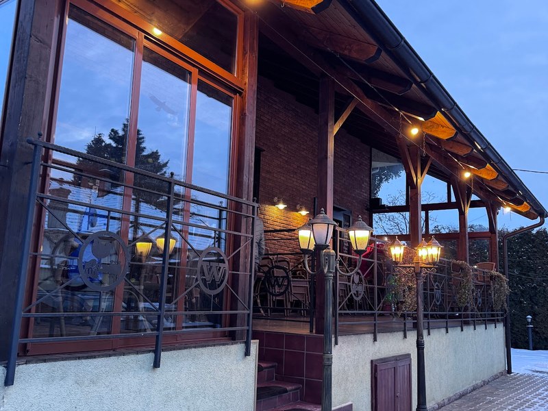 Woodstock Bar&Restaurant — Bar & Pub v meste Prievidza