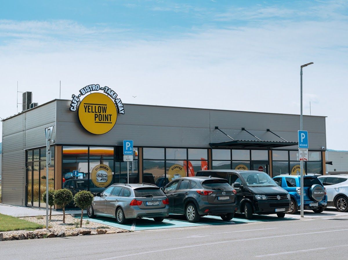 Yellow Point Bistro — Medzinárodná v meste Dubnica nad Váhom