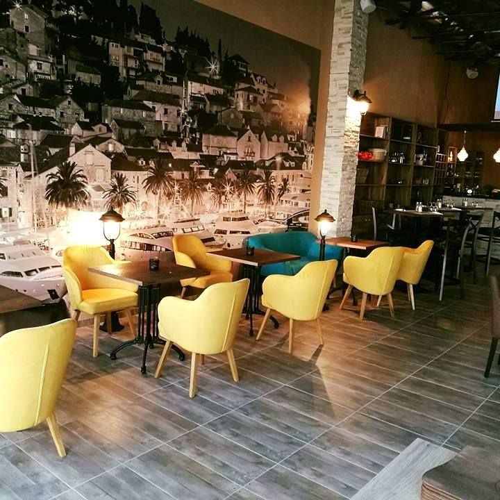 Zoraya Restaurant & Caffé — Medzinárodná v meste Rimavská Sobota